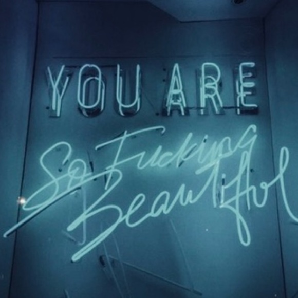 Meet your Posher, Kait - Picture 3 of 3